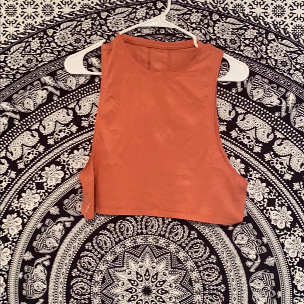Lululemon crop tank